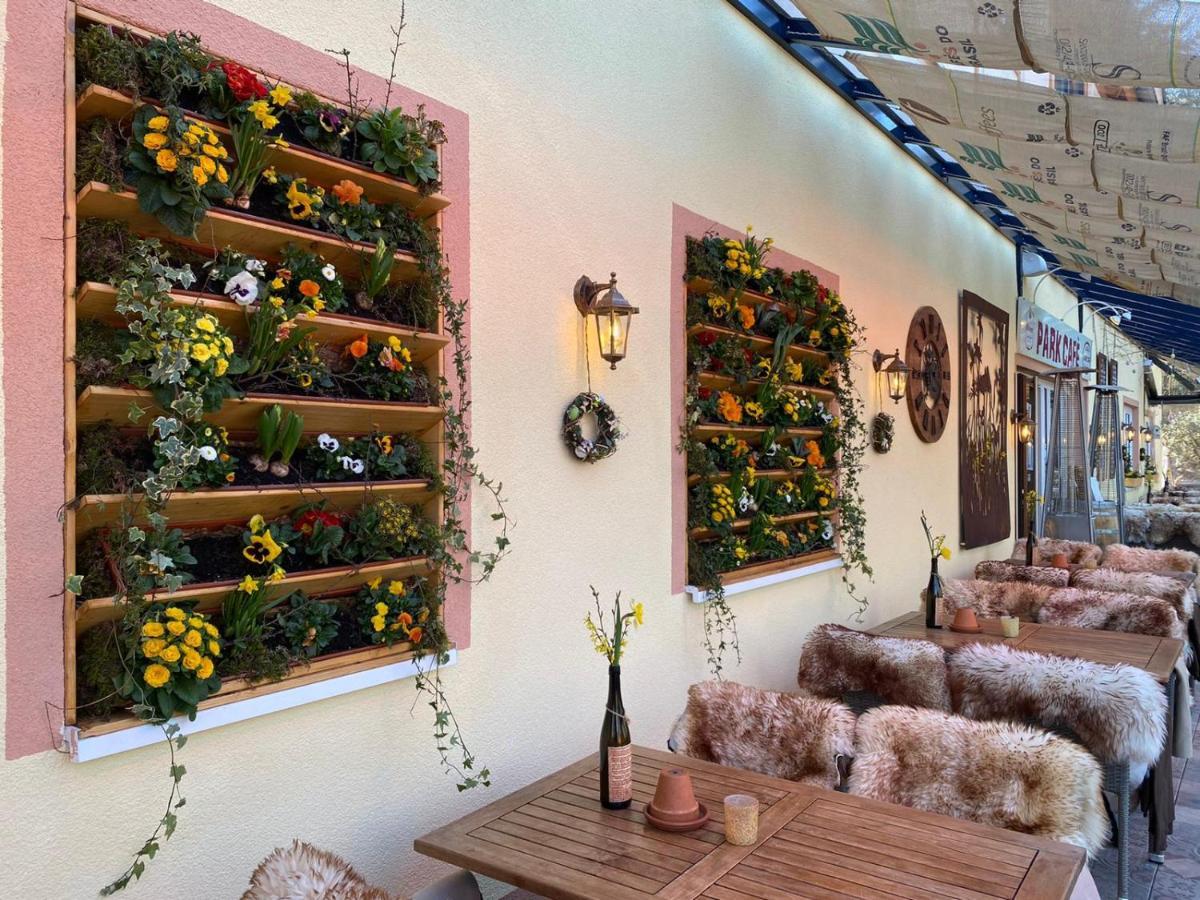 Ferienwohnungen Park Café am Kurpark Commune fusionnée de Commune fusionnée de Bernkastel-Kues Extérieur photo